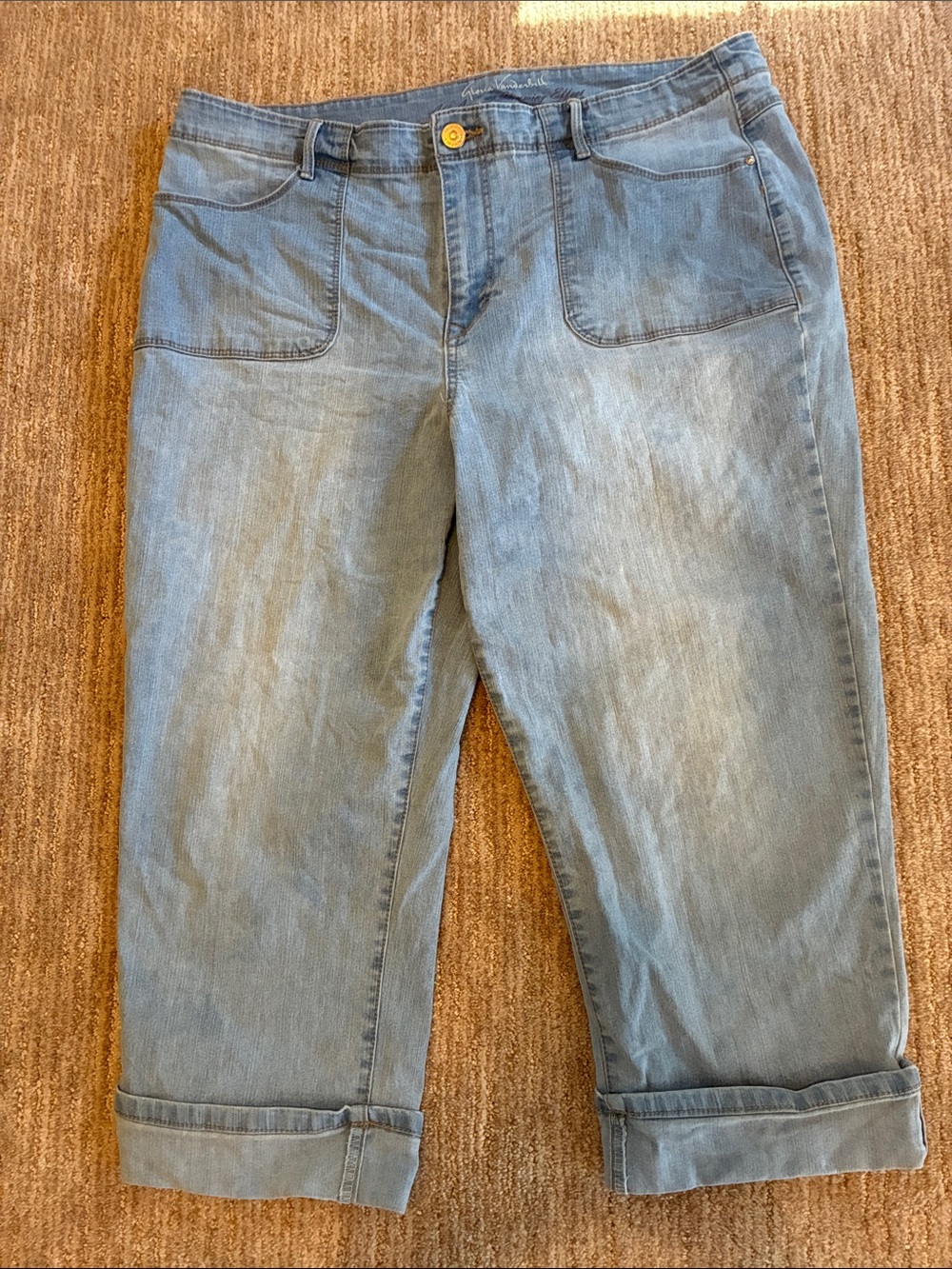 Gloria Vanderbilt Light Wash Women's Cropped Capris with Stretch Size 16